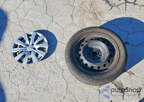 2012 Toyota Corolla Base z USA, uszkodzony, nr VIN 2T1BU4EE4CC861717